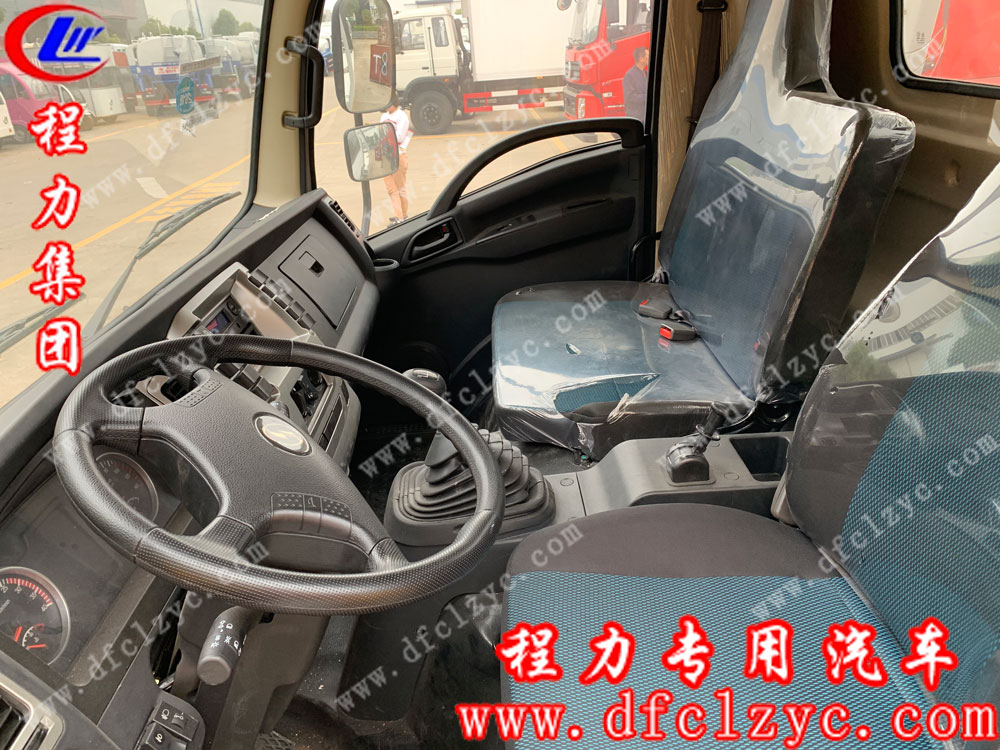 陜汽軒德一拖二清障車內飾
