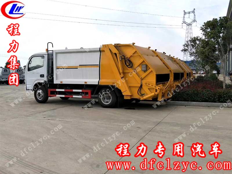 程力集團(tuán)壓縮垃圾車(chē)，整裝待發(fā)，出口海外