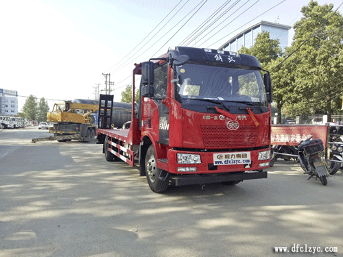 程力集團(tuán)解放J6平板運(yùn)輸車