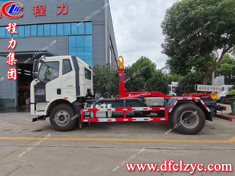 （國(guó)六）解放質(zhì)享版勾臂垃圾車